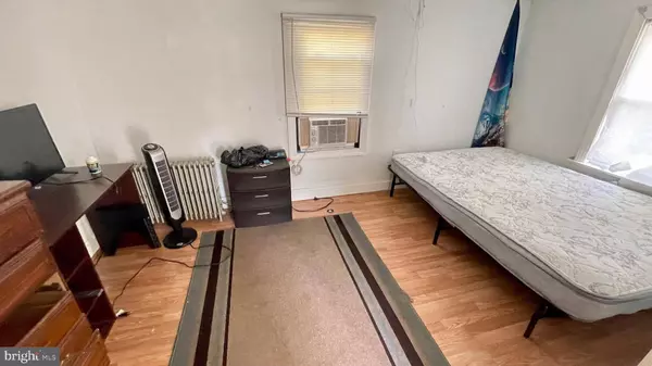 215 ELLIS ST, Glassboro, NJ 08028