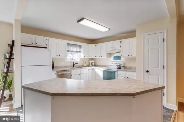 55 NIKITA DR, Maurertown, VA 22644