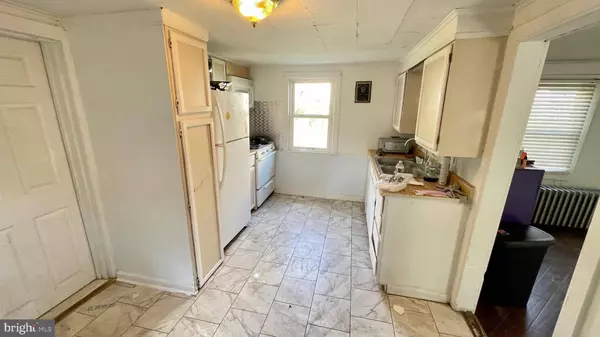 215 ELLIS ST, Glassboro, NJ 08028