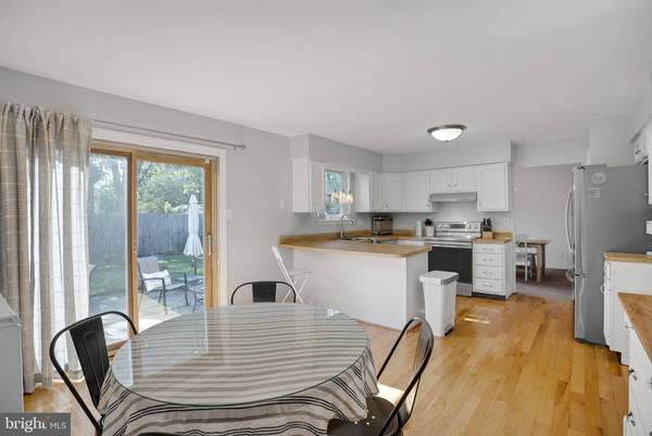 24 GREENBROOK DR, Marlton, NJ 08053