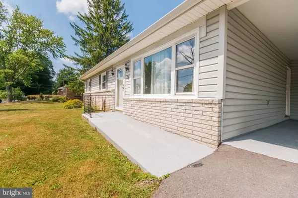 26 RUMSEY LN, Berkeley Springs, WV 25411