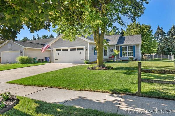 2426 Dewberry Drive, Grand Rapids, MI 49505