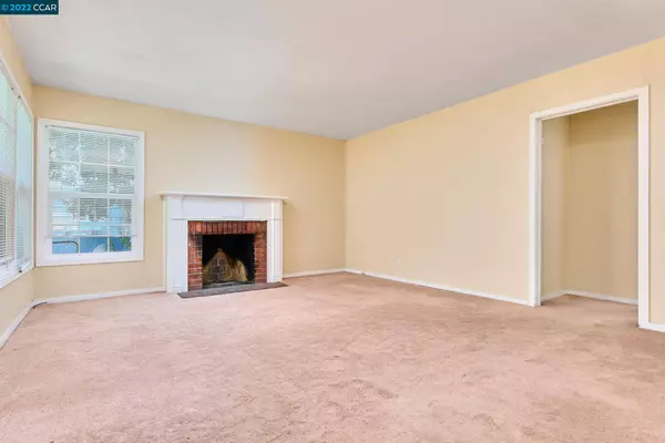 2290 Acacia Dr, Concord, CA 94520