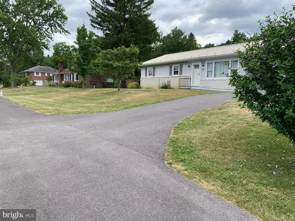 26 RUMSEY LN, Berkeley Springs, WV 25411