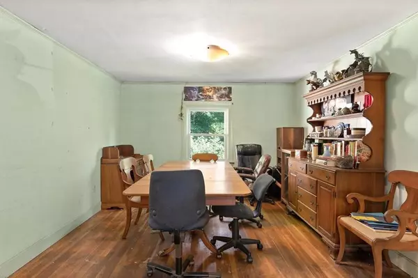 56 Ipswich Rd, Topsfield, MA 01983