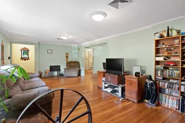 56 Ipswich Rd, Topsfield, MA 01983