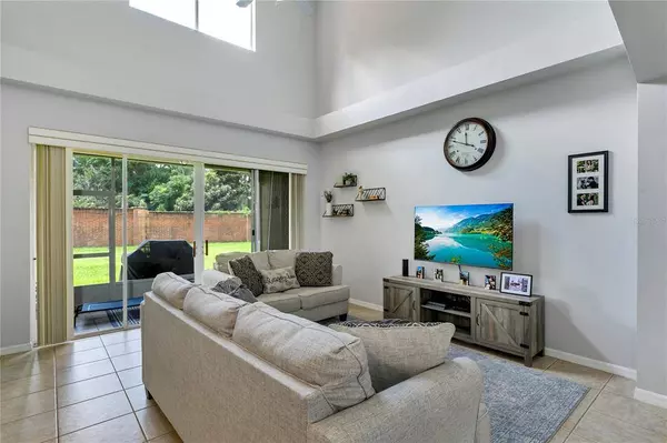 2272 WEKIVA VILLAGE LN, Apopka, FL 32703