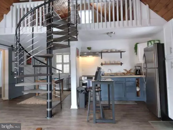 389 STELLAR WAY, Great Cacapon, WV 25422