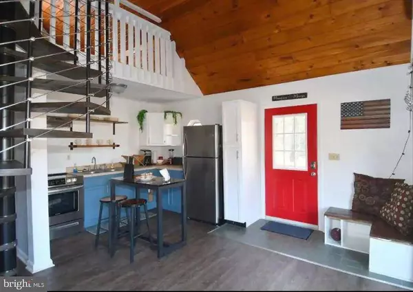 389 STELLAR WAY, Great Cacapon, WV 25422