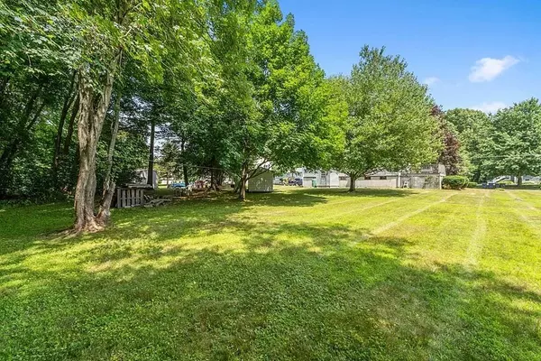 48 Haigh Ave, Salem, NH 03079