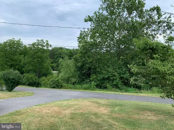 26 RUMSEY LN, Berkeley Springs, WV 25411