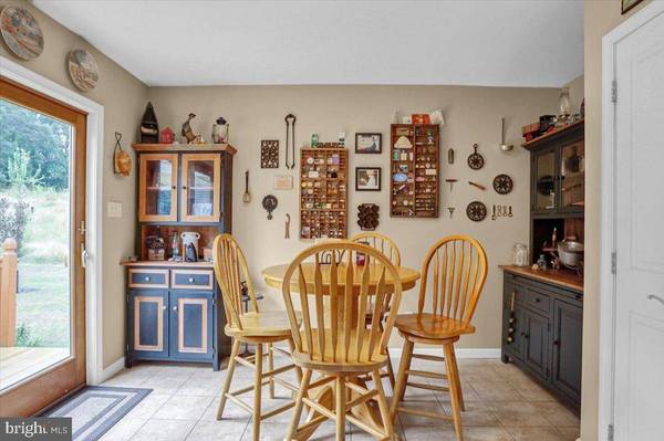 32 HENNE RD, Bernville, PA 19506