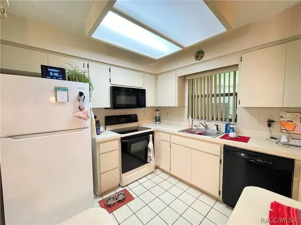 6639 W Heritage DR, Homosassa, FL 34448