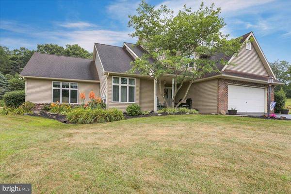 32 HENNE RD, Bernville, PA 19506