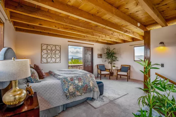 225 RIO BRAVO DR, White Rock, NM 87547