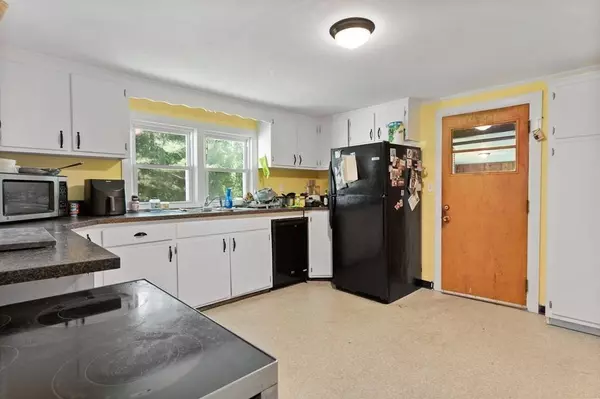 56 Ipswich Rd, Topsfield, MA 01983