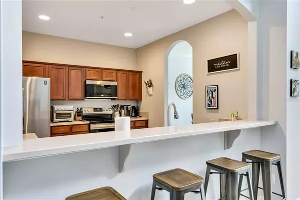 2272 WEKIVA VILLAGE LN, Apopka, FL 32703