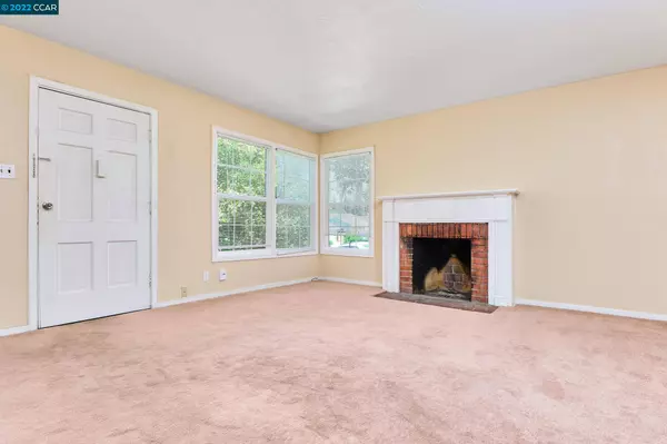 2290 Acacia Dr, Concord, CA 94520