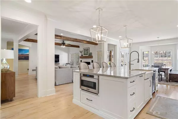 910 Pleasant Hollow TRL, Milton, GA 30004