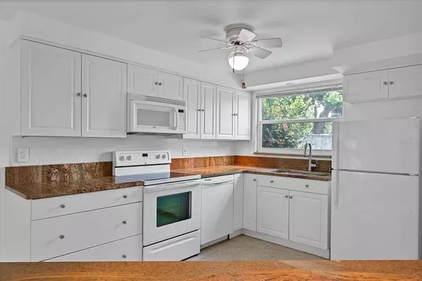 2708 CROTON AVE, Sarasota, FL 34239