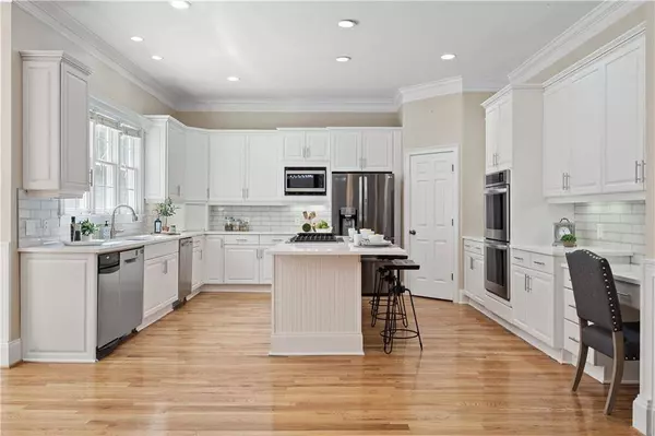 775 Golf Vista CT, Milton, GA 30004