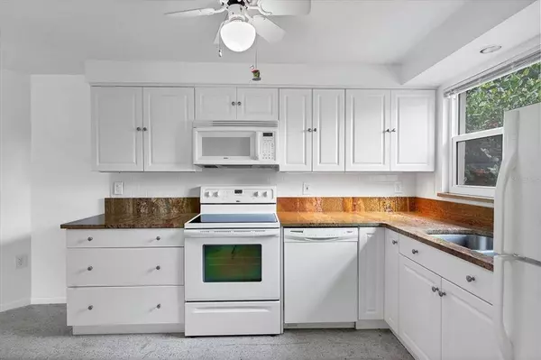 2708 CROTON AVE, Sarasota, FL 34239