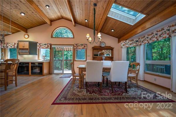 201 Chocolate Drop Mountain RD, Columbus, NC 28722