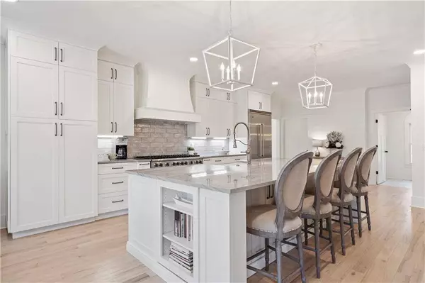 910 Pleasant Hollow TRL, Milton, GA 30004