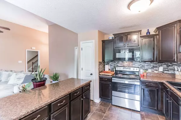 1992 General Neyland Dr, Clarksville, TN 37042