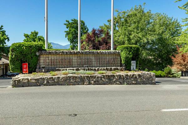 3579 South Village DR, Medford, OR 97504