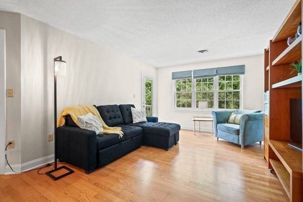 1000 Spring Valley Drive #B, Andover, MA 01810