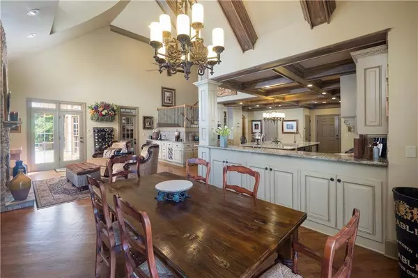 945 Pleasant Hollow TRL, Milton, GA 30004