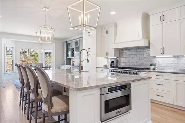 910 Pleasant Hollow TRL, Milton, GA 30004