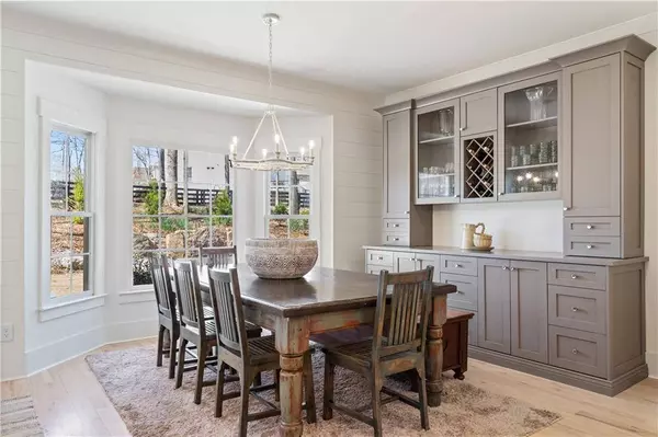 910 Pleasant Hollow TRL, Milton, GA 30004