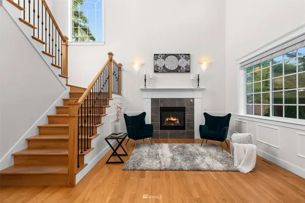 3517 NE 140th ST NE, Seattle, WA 98125