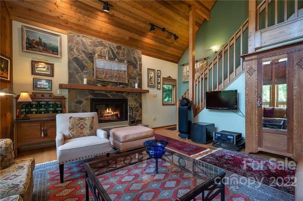201 Chocolate Drop Mountain RD, Columbus, NC 28722