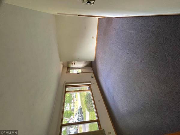 136 Kingston AVE, Maplewood, MN 55117