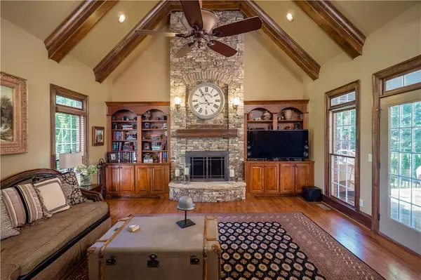 945 Pleasant Hollow TRL, Milton, GA 30004