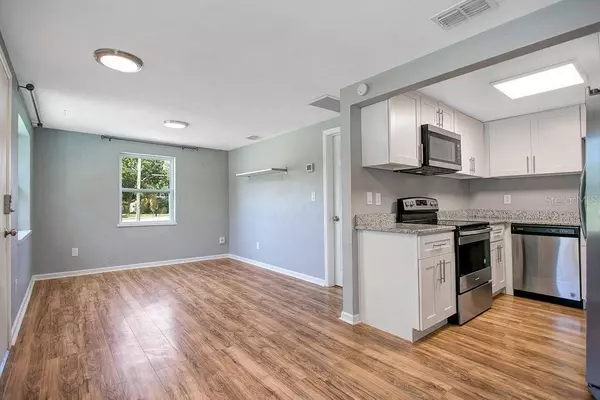 252 COLOMBA RD, Debary, FL 32713