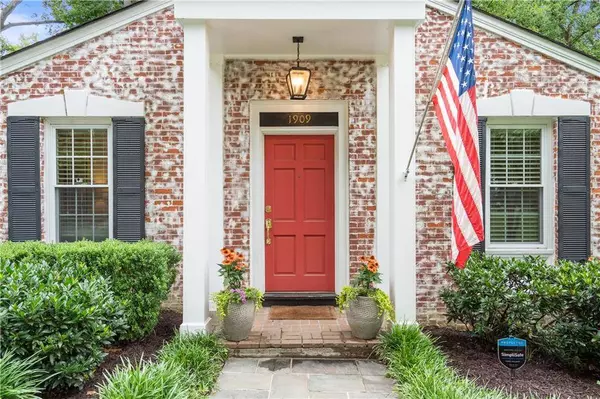 1909 Sunbury PL NW, Atlanta, GA 30318