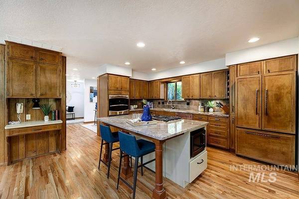 206 E Parkway Dr, Boise, ID 83706