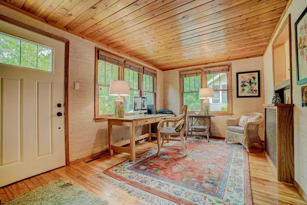 1329 4th ST S, Stillwater, MN 55082