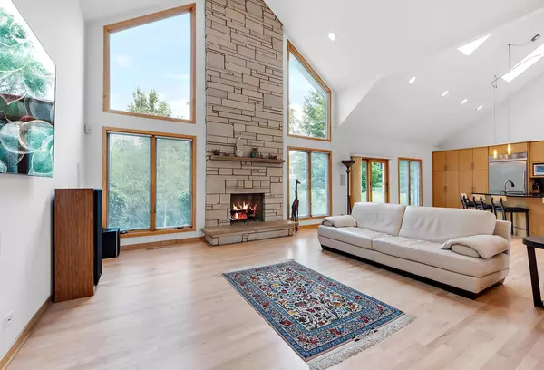 12165 Oxford Court, Lemont, IL 60439