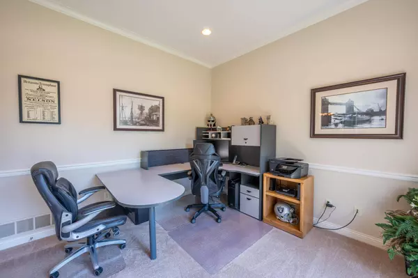 2909 4th ST SW, Rochester, MN 55902