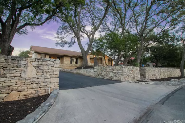 3919 CRESTRIDGE DR, San Antonio, TX 78229-4726