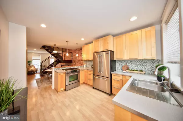 2604 FLEET ST, Baltimore, MD 21224