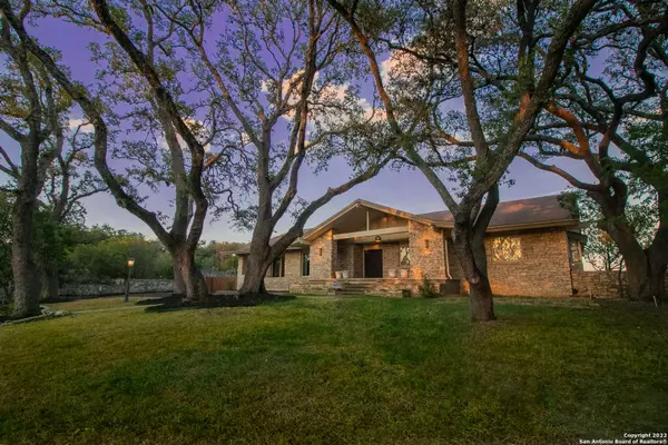 3919 CRESTRIDGE DR, San Antonio, TX 78229-4726