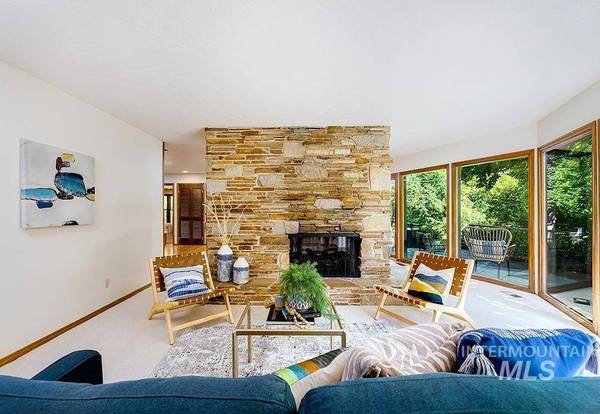 206 E Parkway Dr, Boise, ID 83706