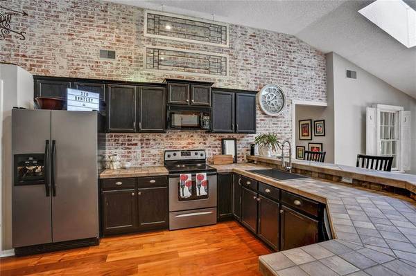 330 BENTLEY ST, Oviedo, FL 32765