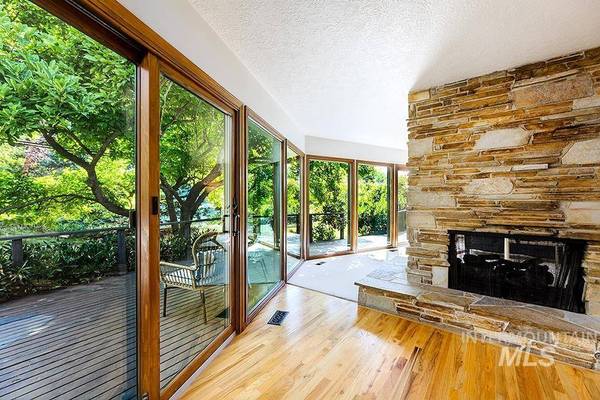 206 E Parkway Dr, Boise, ID 83706